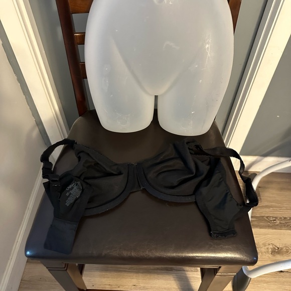 Vanity fair 38D with wireless - Picture 3 of 5